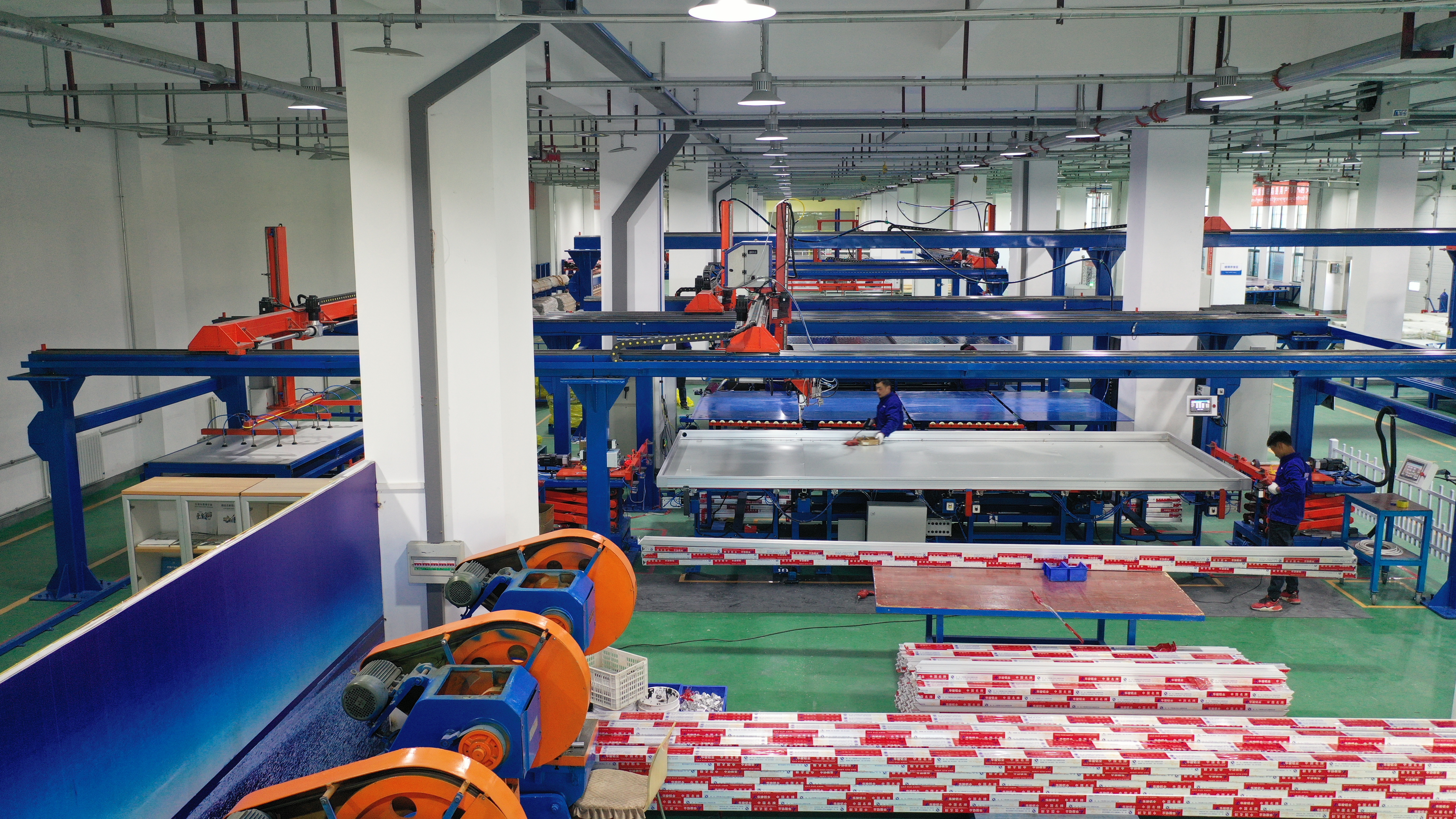 large-size flat panel collector